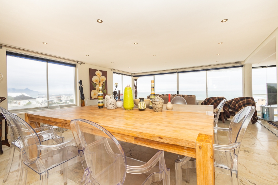 6 Bedroom Property for Sale in Bloubergstrand Western Cape